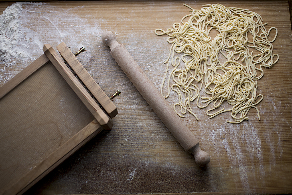 Chitarra Pasta Cutter - Cooking with Alessandra